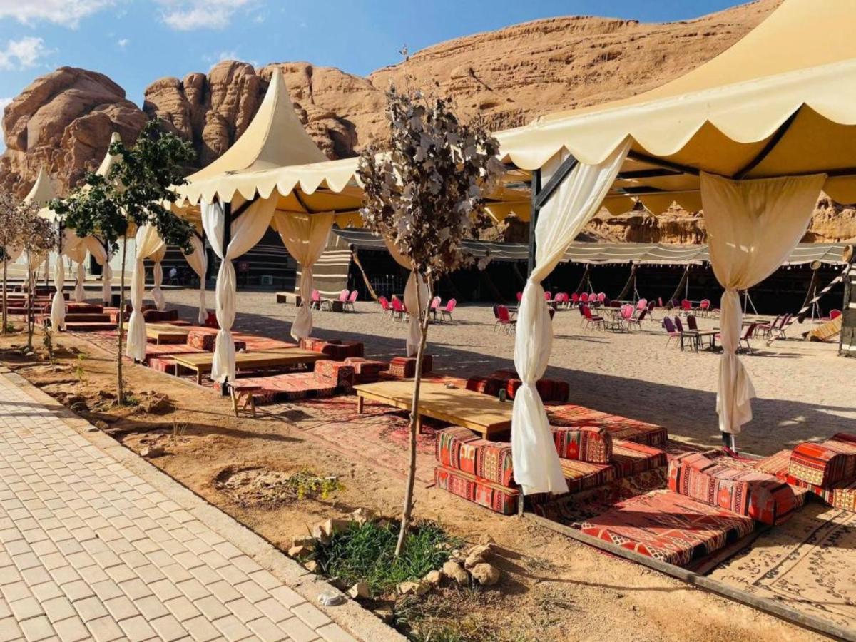 ワディ ・ラム Al Sultana Luxury Campヴィラ エクステリア 写真