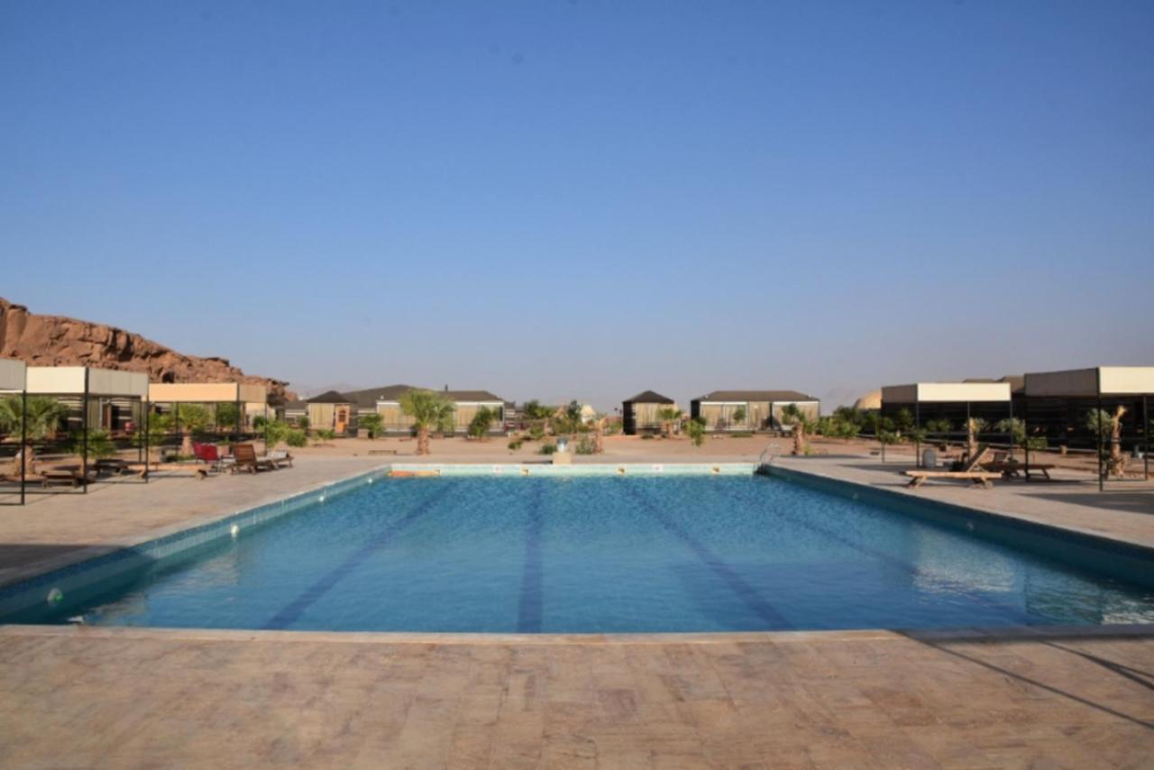 ワディ ・ラム Al Sultana Luxury Campヴィラ エクステリア 写真