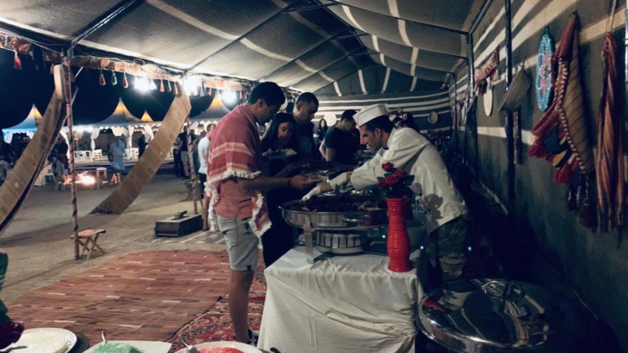ワディ ・ラム Al Sultana Luxury Campヴィラ エクステリア 写真
