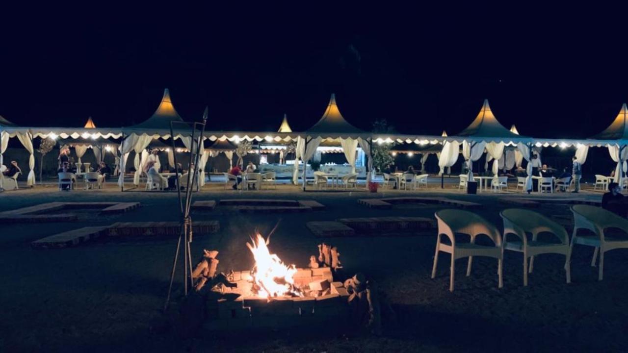 ワディ ・ラム Al Sultana Luxury Campヴィラ エクステリア 写真