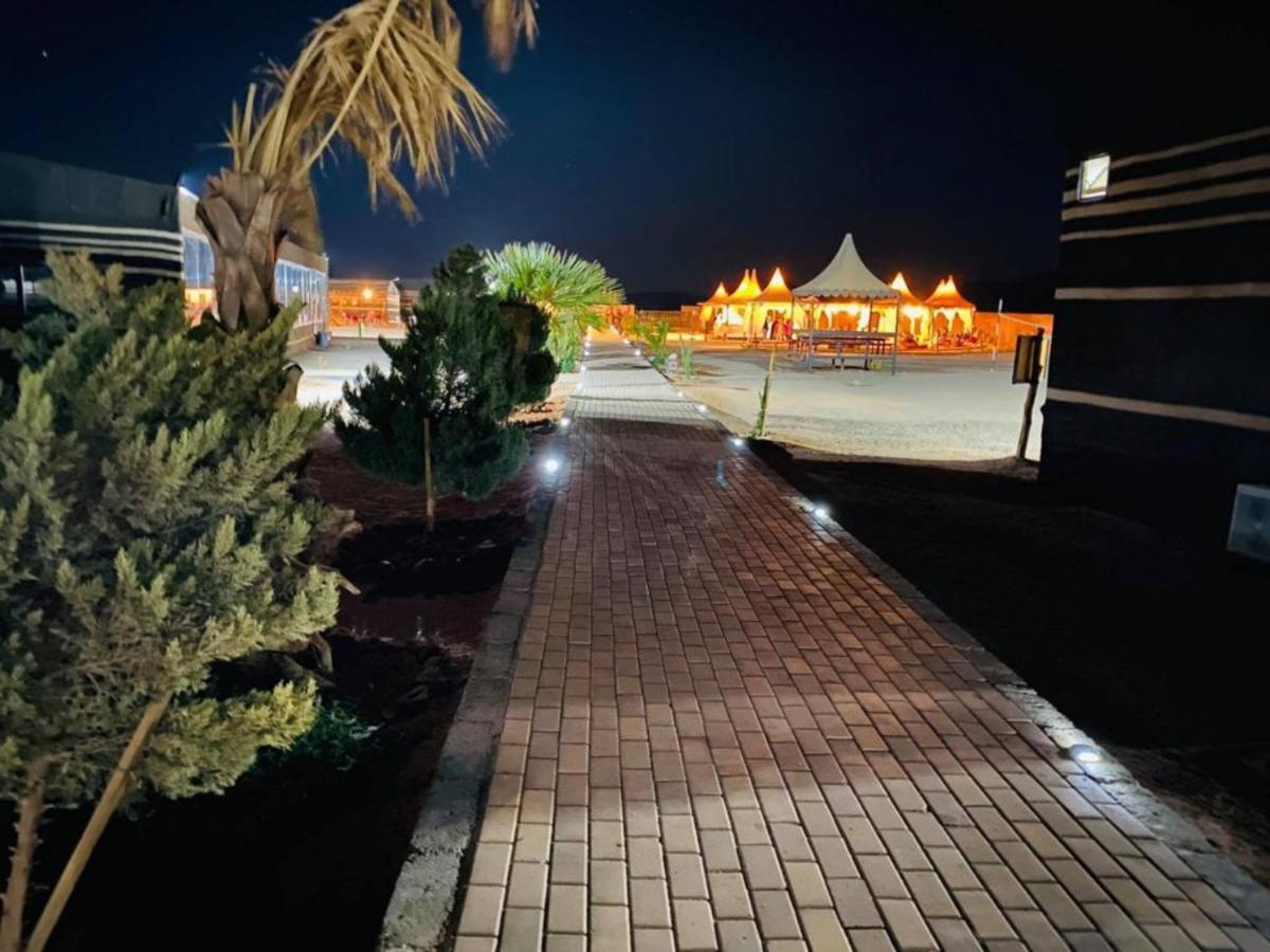 ワディ ・ラム Al Sultana Luxury Campヴィラ エクステリア 写真