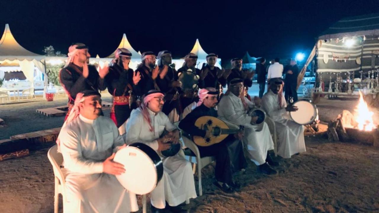 ワディ ・ラム Al Sultana Luxury Campヴィラ エクステリア 写真