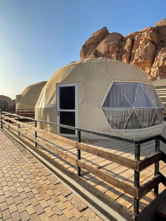 ワディ ・ラム Al Sultana Luxury Campヴィラ エクステリア 写真