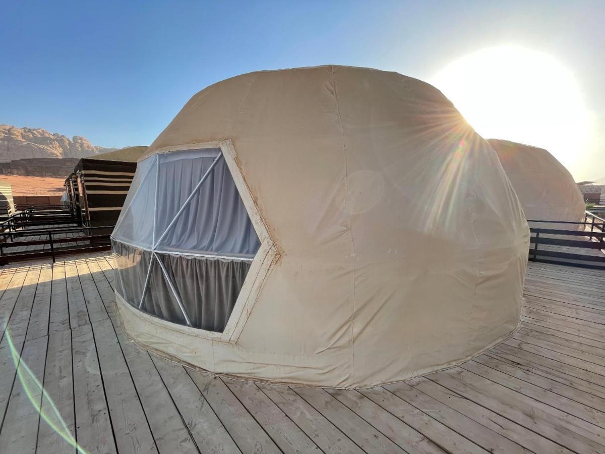 ワディ ・ラム Al Sultana Luxury Campヴィラ エクステリア 写真