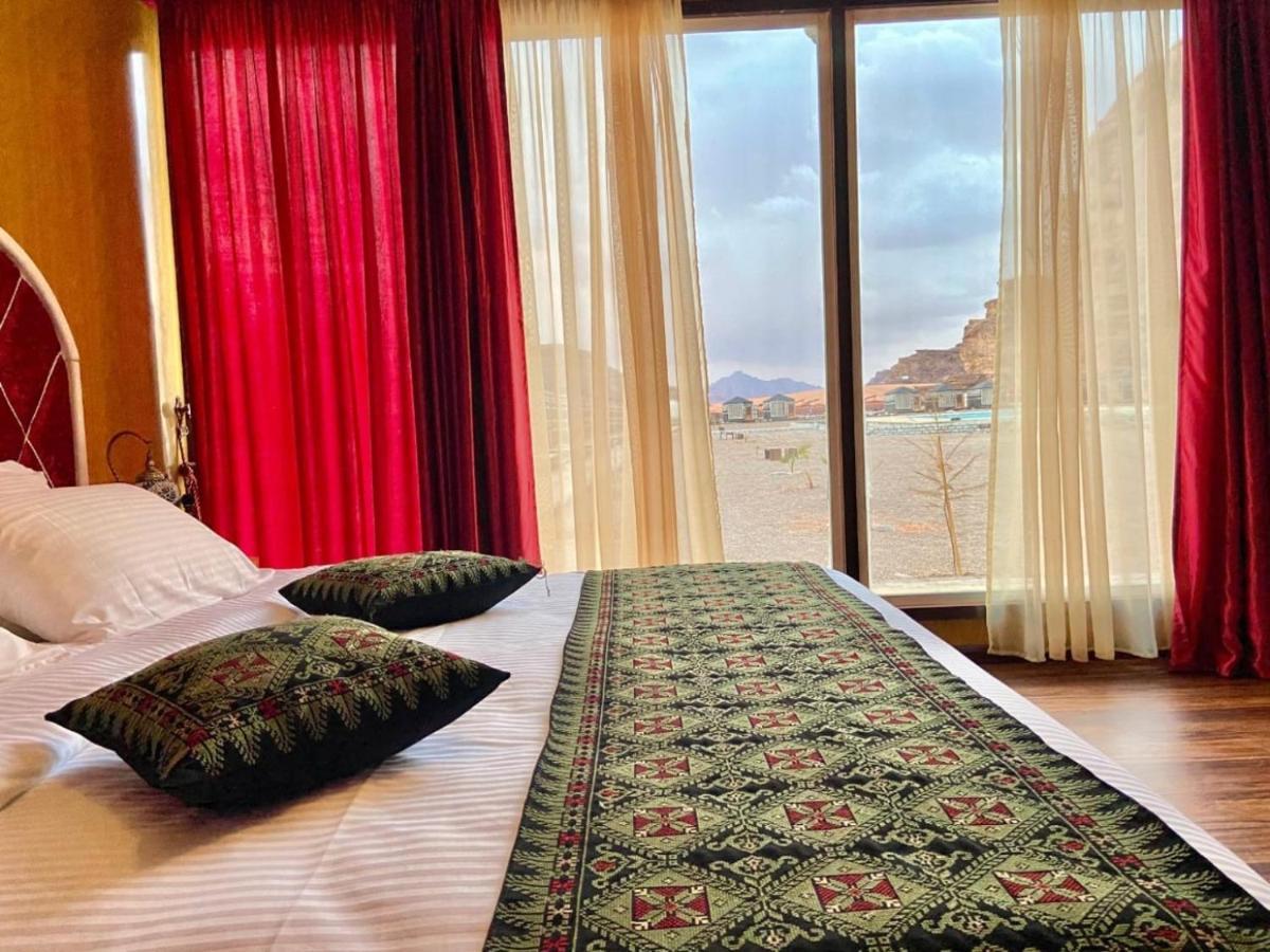ワディ ・ラム Al Sultana Luxury Campヴィラ エクステリア 写真
