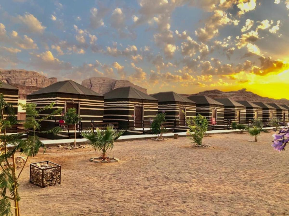 ワディ ・ラム Al Sultana Luxury Campヴィラ エクステリア 写真