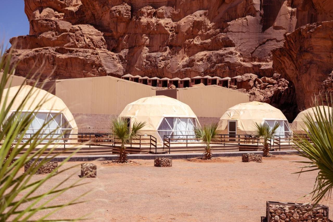 ワディ ・ラム Al Sultana Luxury Campヴィラ エクステリア 写真